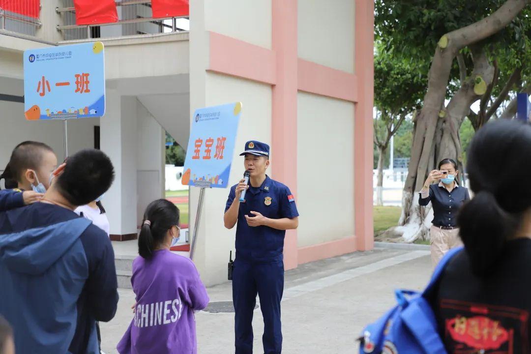 福建龙岩：“童”行消防队 消防安全伴我行